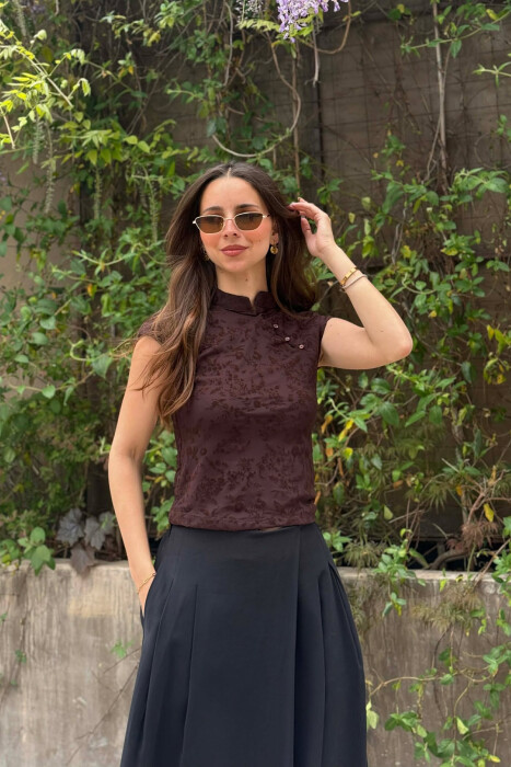 ONE COLOR BUTTON DETAILS WOMAN TANK TOP BROWN/KAFE - KLAUDIO FASHION