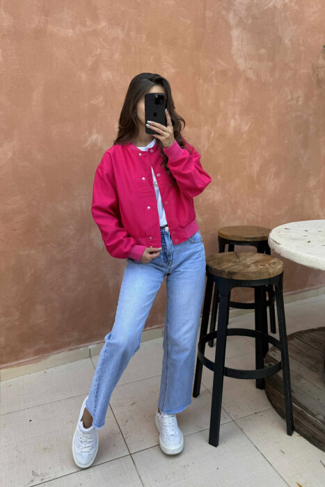 XHAKETË E THJESHTË NJË NGJYRËSHE ME KOPSA PËR FEMRA NË NGJYRËN CIKLAMI 