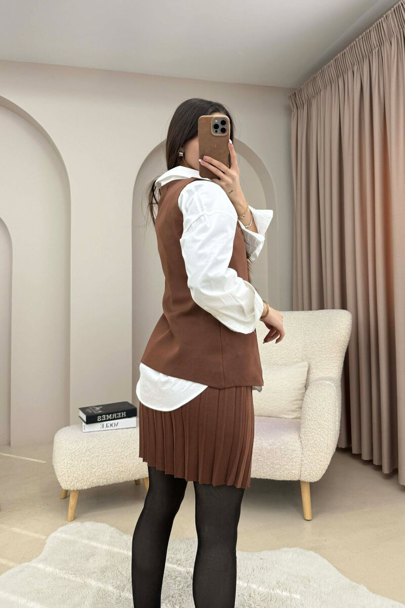 ONE COLOR BUTTONED VEST + SHORT SKIRT KNITTED WOMAN SET BROWN/KAFE - 4