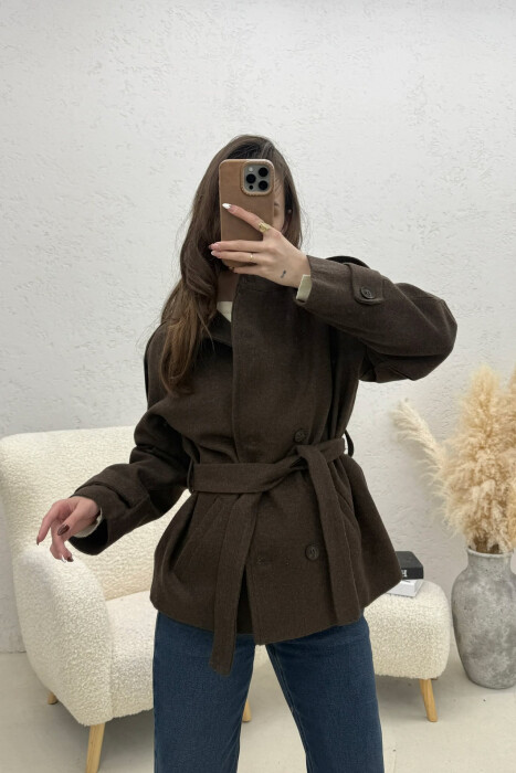 ONE COLOR BUTTONED WOMAN COAT WITH BELT DARK BROWN/KAE 