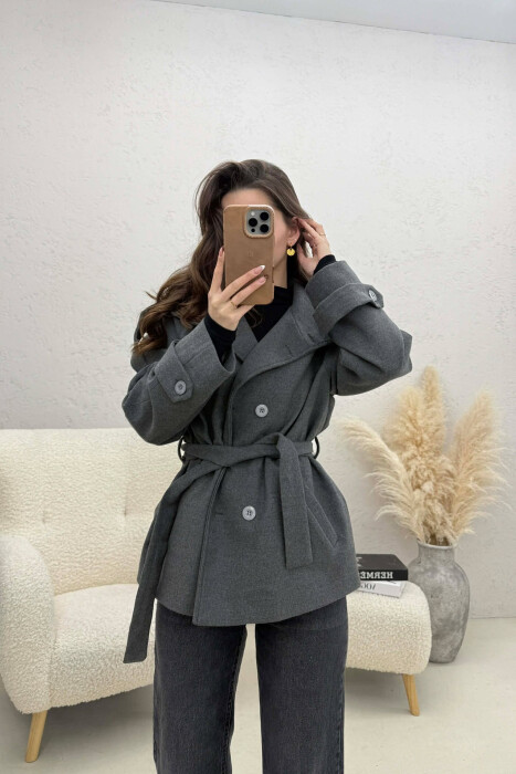 PALLTO ME KOPSA PER FEMRA NE NGJYRE GRI 