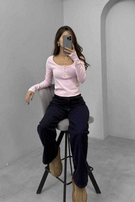 ONE COLOR BUTTONED WOMEN SWEATSHIRT BABY PINK/ROZB - 3
