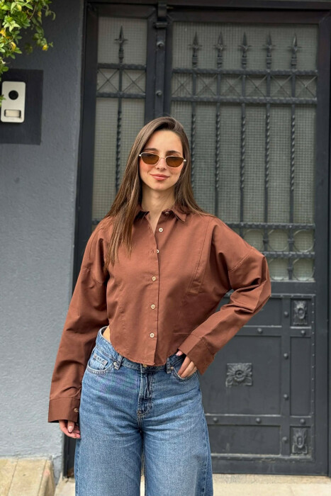 ONE COLOR CROPED WOMAN SHIRT BROWN/KAFE - KLAUDIO FASHION