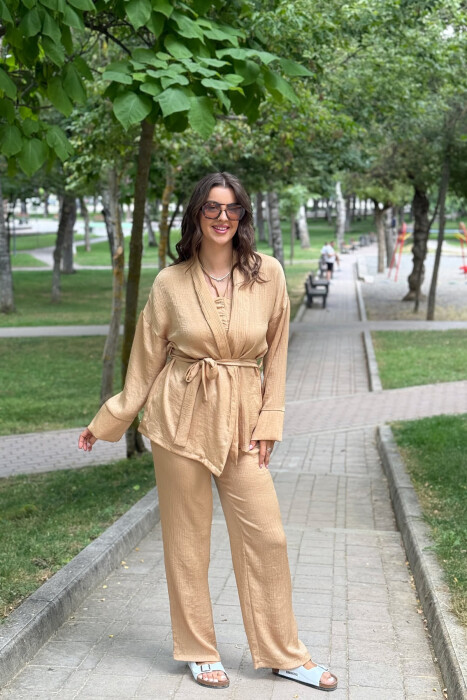 SET NJË NGJYRËSH KËMISHË+CROP+PANTALLONA PËR FEMRA NË NGJYRË BEZHË 