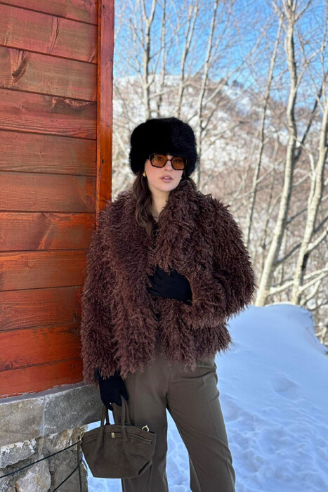 ONE COLOR CURLY FAUX FUR WOMAN COAT BROWN/KAFE - 2