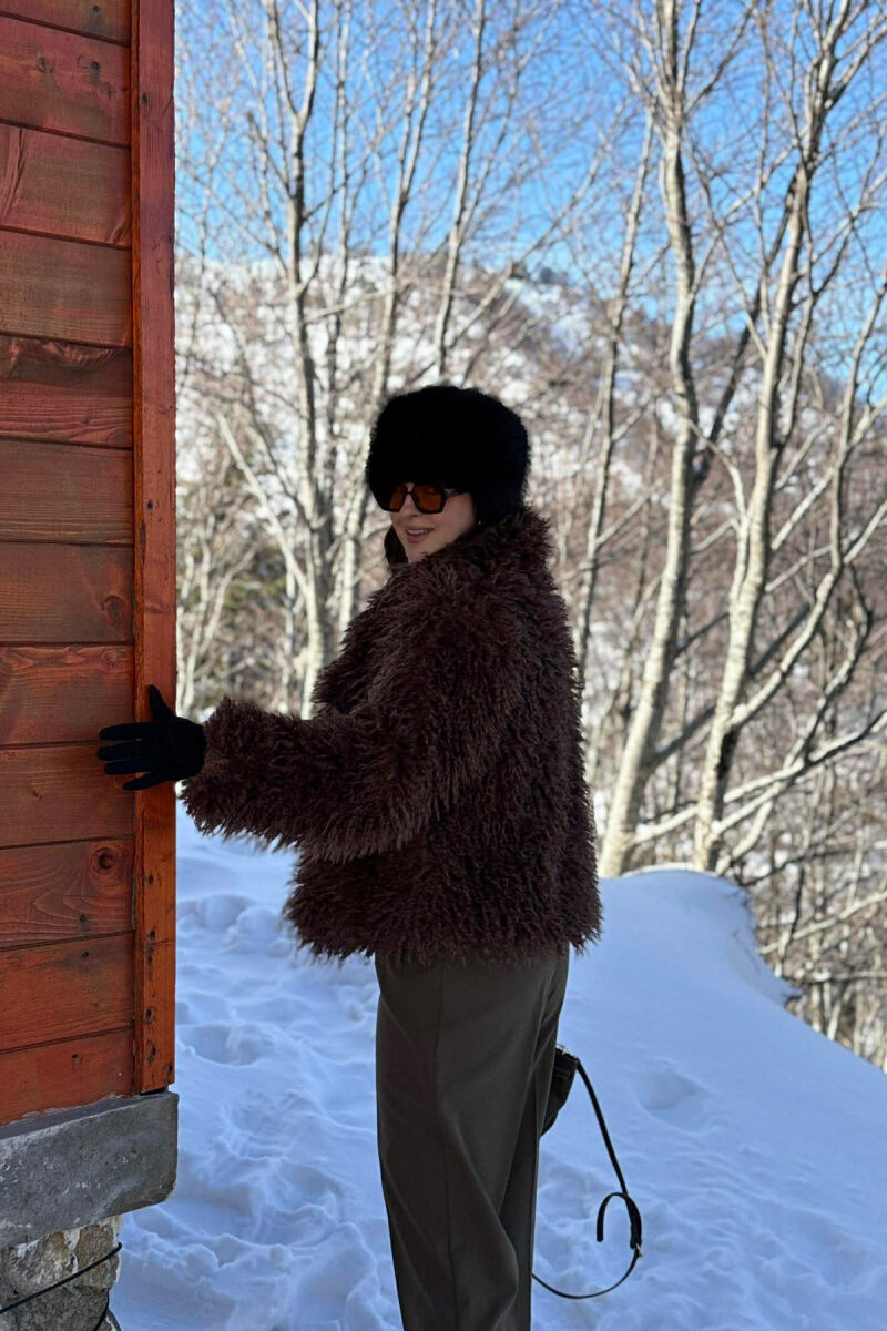 ONE COLOR CURLY FAUX FUR WOMAN COAT BROWN/KAFE - 3