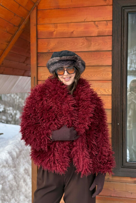 ONE COLOR CURLY FAUX FUR WOMAN COAT BURGUNDY/VISHNJE - KLAUDIO FASHION