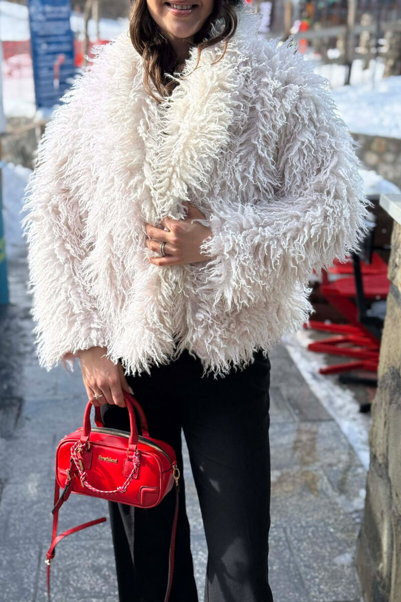 ONE COLOR CURLY FAUX FUR WOMAN COAT CREAM/KREM - 2