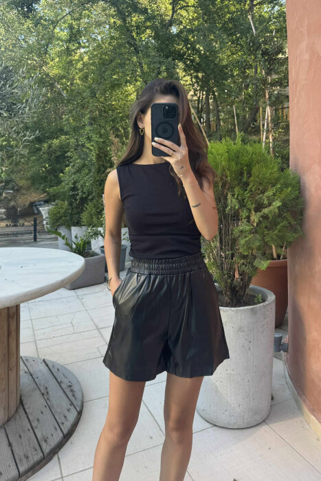 ONE COLOR ELASTIC WAIST WOMEN SHORT PANTS BLACK/ E ZEZE - 12