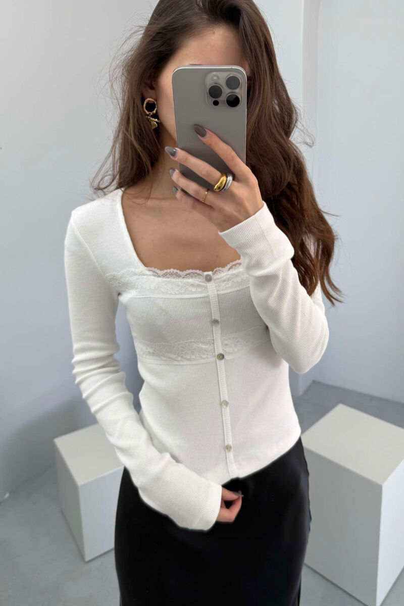 ONE COLOR FAKE BUTTONS SQUARE NECK WOMEN SWEATSHIRT WHITE-E BARDHE - 1