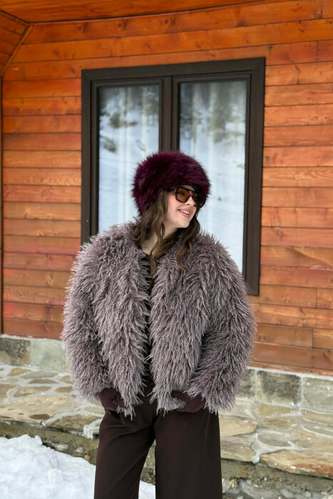 PELLUSH NJE NGJYRESH PER FEMRA NE NGJYRE KAFE TE ZBARDHUR - KLAUDIO FASHION