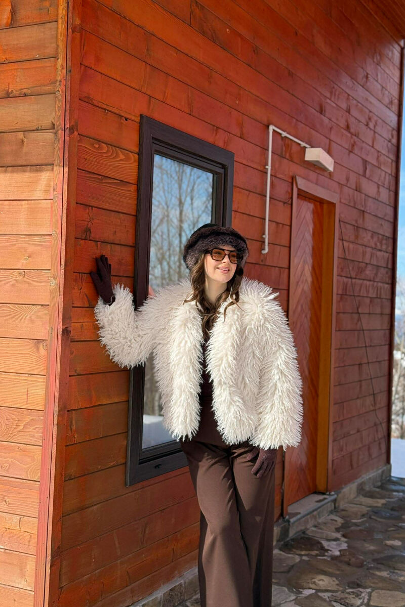 ONE COLOR FAUX FUR WOMAN COAT WHITE-E BARDHE - 5