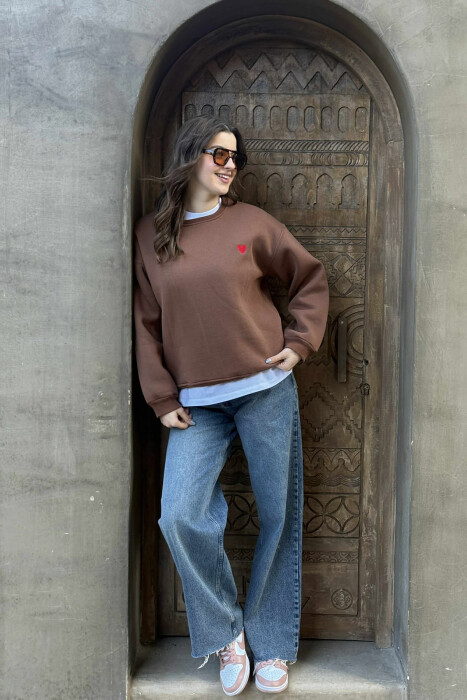 ONE COLOR FLUFFY HEART LOGO WOMEN SWEATSHIRT BROWN/KAFE - 4
