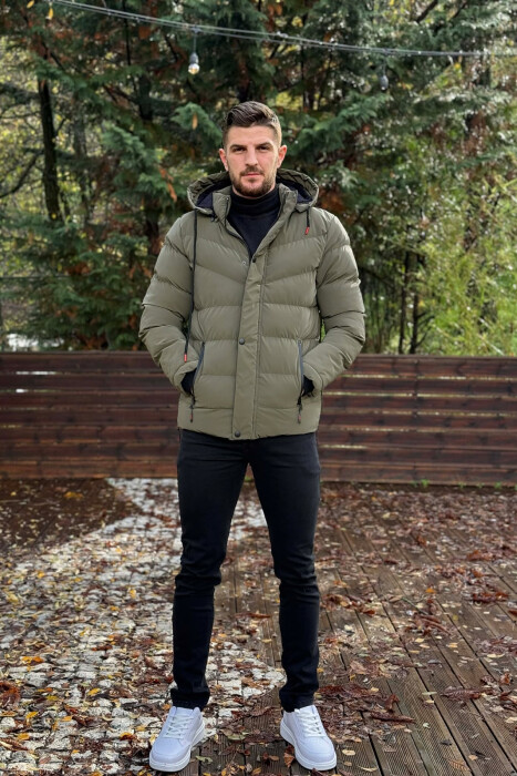 XHUP NJE NGJYRESH ME PUSH DHE KAPUÇ PER MESHKUJ NE NGJYRE ULLI - KLAUDIO FASHION