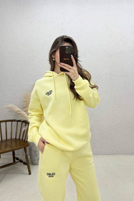 ONE COLOR FLUFFY HOODIE + JOGGERS WOMAN SET YELLOW/E VERDHE - 2