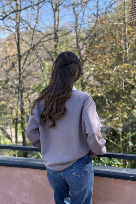 ONE COLOR FLUFFY POLO NECK WOMEN SWEATSHIRT BROWN/KAFE - 3