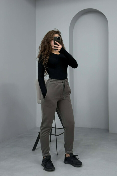 ONE COLOR FLUFFY SIMPLE WOMEN SWEATPANTS GREY ASH/GRI HIRI - KLAUDIO FASHION