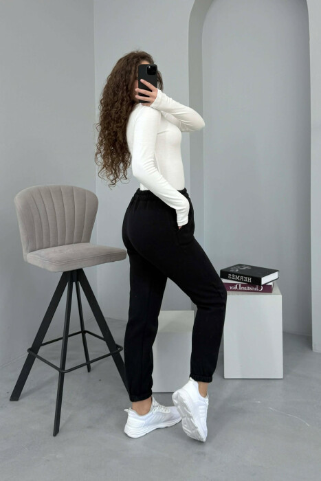 ONE COLOR FLUFFY WOMEN JOGGERS BLACK/ E ZEZE - 2