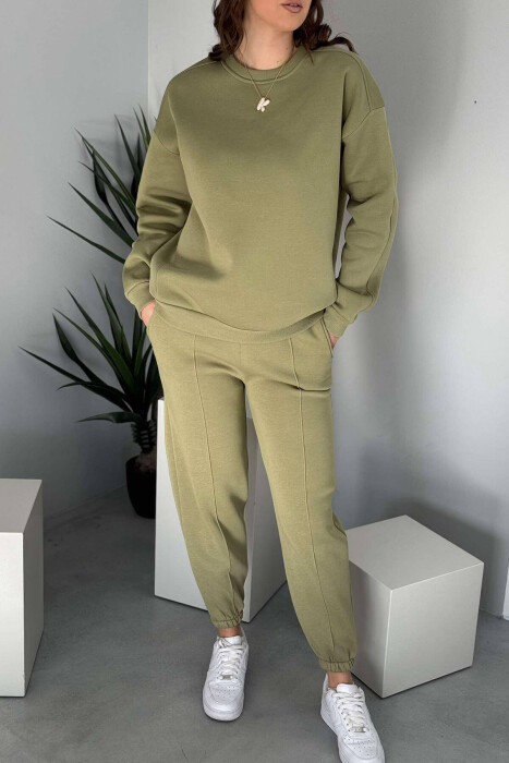 ONE COLOR FLUFFY WOMEN SET OLIVE/ULLI 