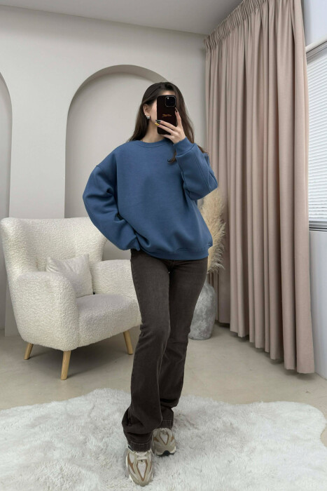 ONE COLOR FLUFFY WOMEN SWEATSHIRT LIGHTBLUE/BZ - 4