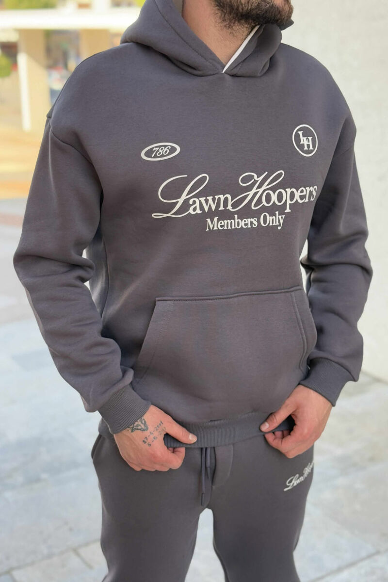 ONE COLOR FRONT WRITTINGS HOODIE+JOGGERS MEN SET DARK GREY/GEE - 2