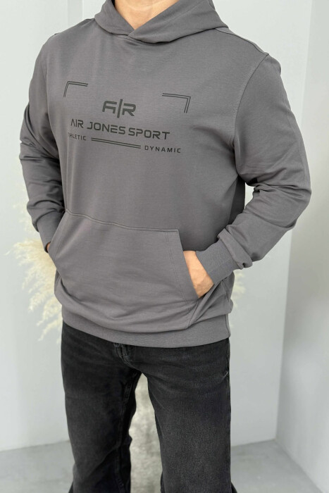 HOODIE NJË NGJYRËSHE ME DETAJIN E SHKRIMIT PARA PËR MESHKUJ NE NGJYRËN GRI TË ERRËT 