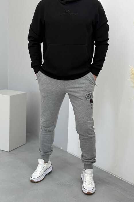 ONE COLOR FRONT WRITTINGS MEN JOGGERS GREY/GRI - KLAUDIO FASHION