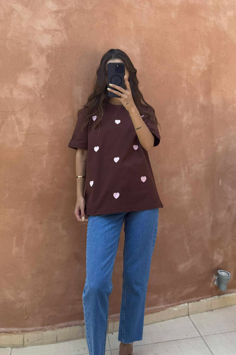 ONE COLOR HEARTS DESIGN WOMEN T-SHIRT BROWN/KAFE - 1