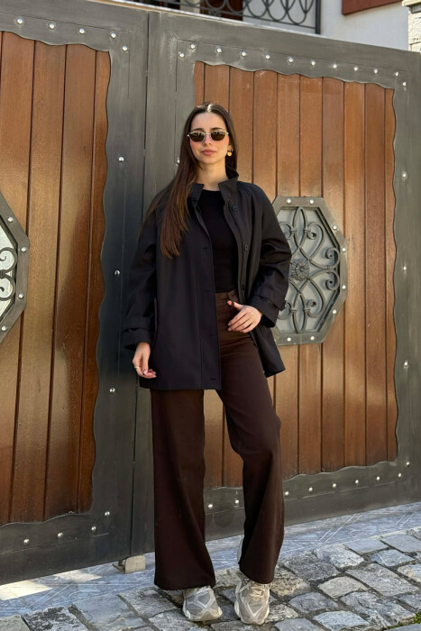 XHAKETE NJE NGJYRESHE ME ZINXHIR DHE BUTONA PER FEMRA NE NGJYRE TE ZEZE ME TE ZEZE - KLAUDIO FASHION