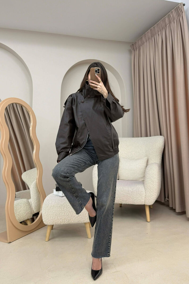 ONE COLOR HIGH NECK BUTTONED DETAIL LEATHER WOMEN JACKET DARK BROWN/KAE - 4