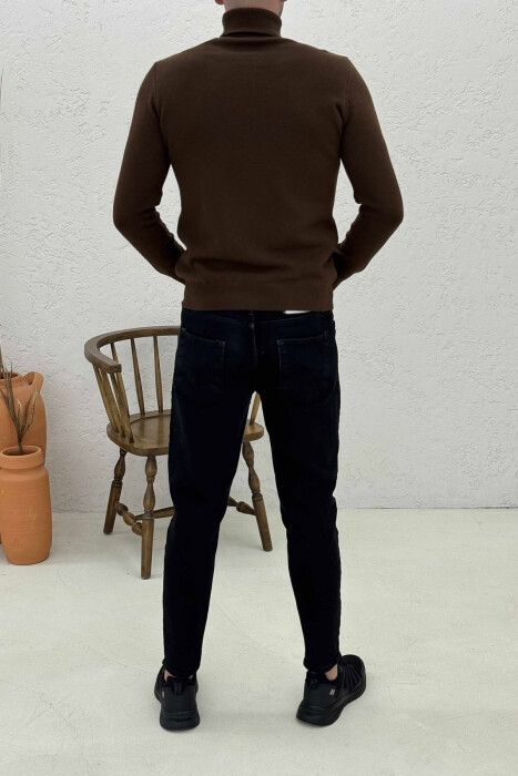 ONE COLOR HIGH NECK MEN SWEATER DARK BROWN/KAE - 2