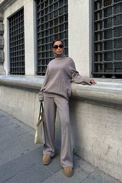 ONE COLOR HIGH NECK SWEATER+TROUSERS WOMEN SET LIGHT BROWN/KAZB 