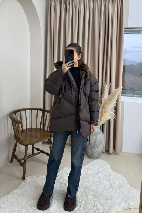 ONE COLOR HOODED LACE DETAIL PUFFER WOMAN JACKET DARK BROWN/KAE - KLAUDIO FASHION