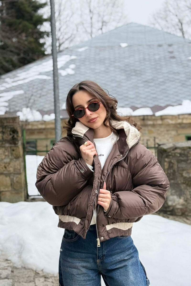 ONE COLOR HOODED ZIPPER CROPPED WOMAN PUFFER JACKET DARK BROWN/KAE - 4