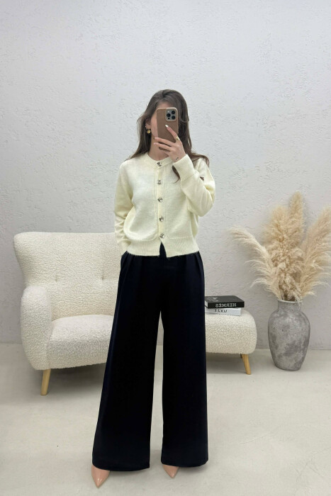 ONE COLOR KNITTED BUTTONED WOMEN CARDIGAN CREAM/KREM - 3