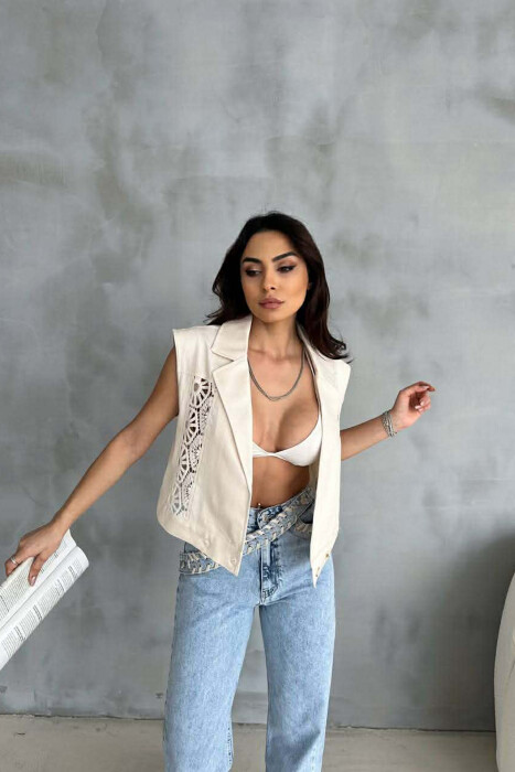 ONE COLOR KNITTED DETAILS WOMEN VEST CREAM/KREM - 6