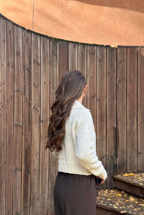 ONE COLOR KNITTED DIAMOND DETAIL BUTTONS WOMEN CARDIGAN BEIGE/BEZHE - 4