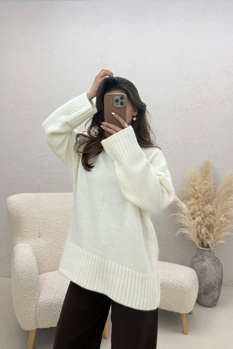 ONE COLOR KNITTED ROUND NECK WOMEN SWEATER WHITE-E BARDHE - 1
