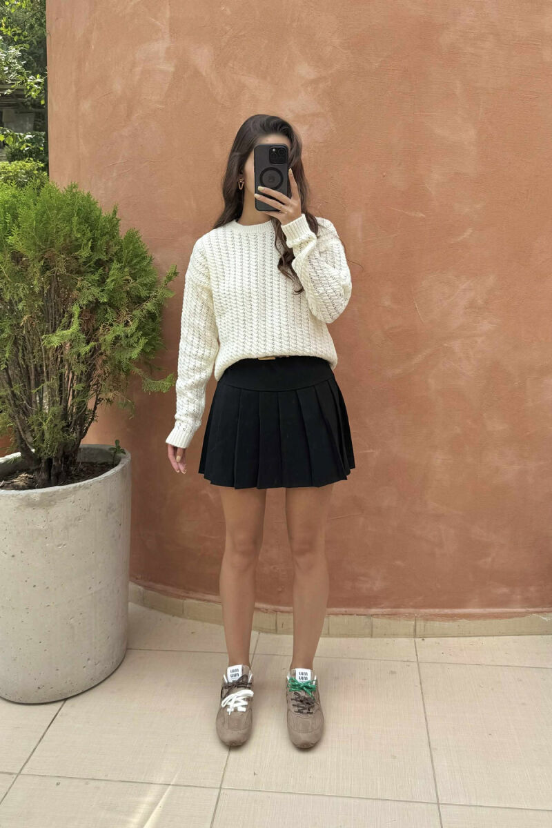 ONE COLOR KNITTED SIMPLE WOMEN SWEATER CREAM/KREM - 1