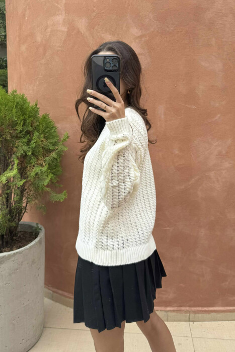 ONE COLOR KNITTED SIMPLE WOMEN SWEATER CREAM/KREM - 3