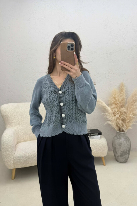 PULOVER NJE NGJYRESHE PER FEMRA NE NGJYRE BLU TE ZBARDHUR - KLAUDIO FASHION