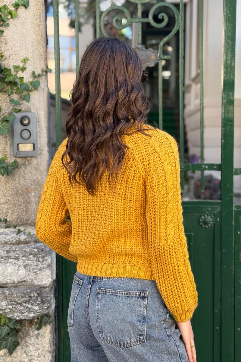 ONE COLOR KNITTED WOMEN SWEATER MUSTARD/MUSTARDE - 2