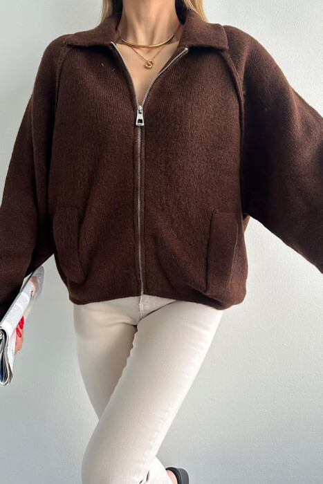 ONE COLOR KNITTED ZIPPER WOMEN CARDIGAN DARK BROWN/KAE - 6