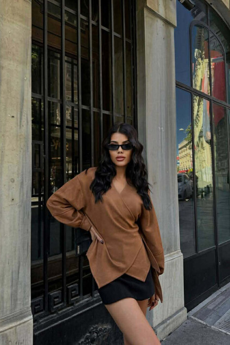 KEMISHE NJE NGJYRESHE ME DETAJIN E LIDHSEVE PER FEMRA NE NGJYRE KAFE - KLAUDIO FASHION