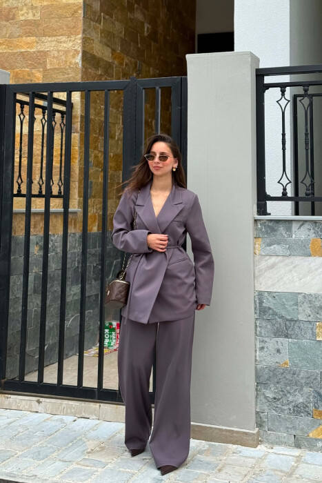 SET XHAKETE KLASIKE ME DETAJIN E LIDHESES + PANTALLONA PER FEMRA NE NGJYRE GRI - KLAUDIO FASHION