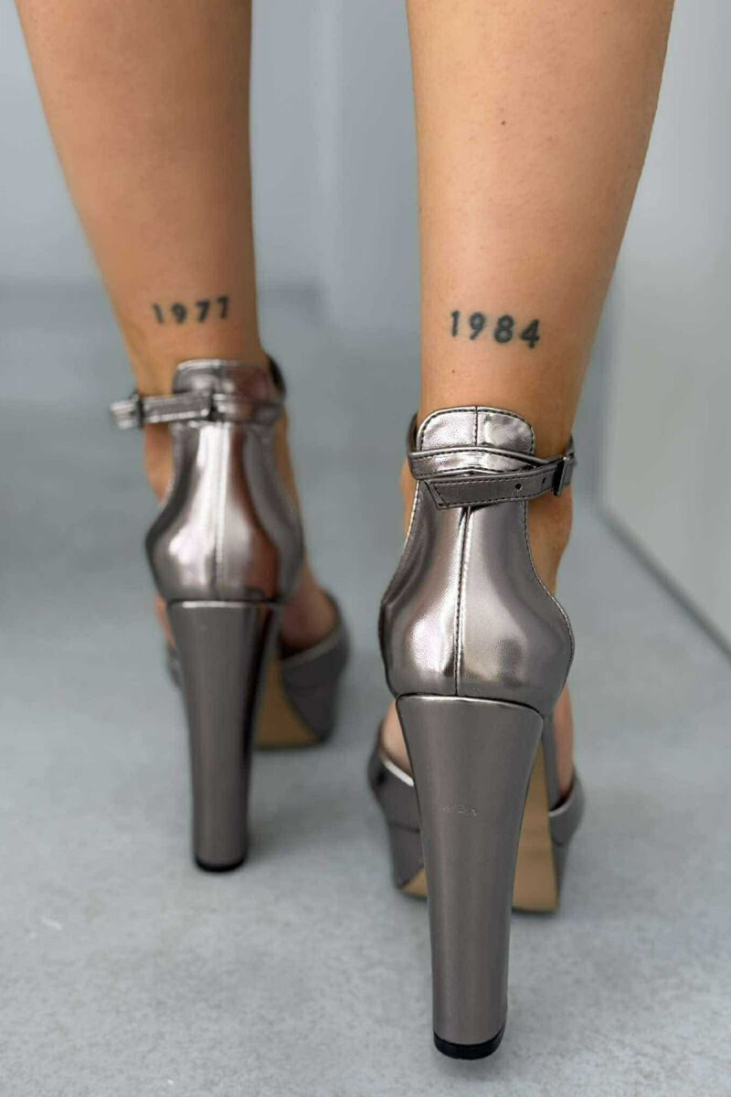 ONE COLOR LEATHER HIGH HEEL WOMEN SANDALS BRONX/BRONX - 6