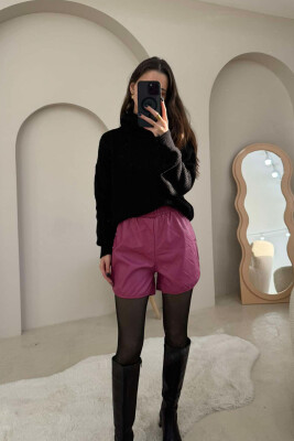 ONE COLOR LEATHER WOMEN SHORT PANTS FUCHSIA/CIKLAMI 