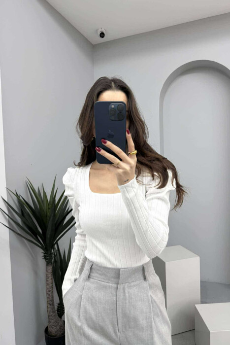 ONE COLOR LONG SLEEVE SQUARE NECK WOMEN SWEATER WHITE-E BARDHE 