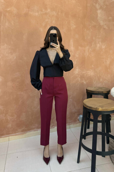 KËMISHË NJË NGJYRËSHE ME MËNGË TË GJATA DHE JAKË V PËR FEMRA NË NGJYRË TË ZEZË - KLAUDIO FASHION