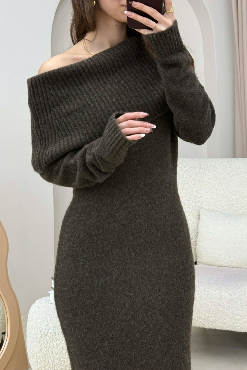 ONE COLOR OFF SHOULDERS WOMAN DRESS DARK BROWN/KAE - 3